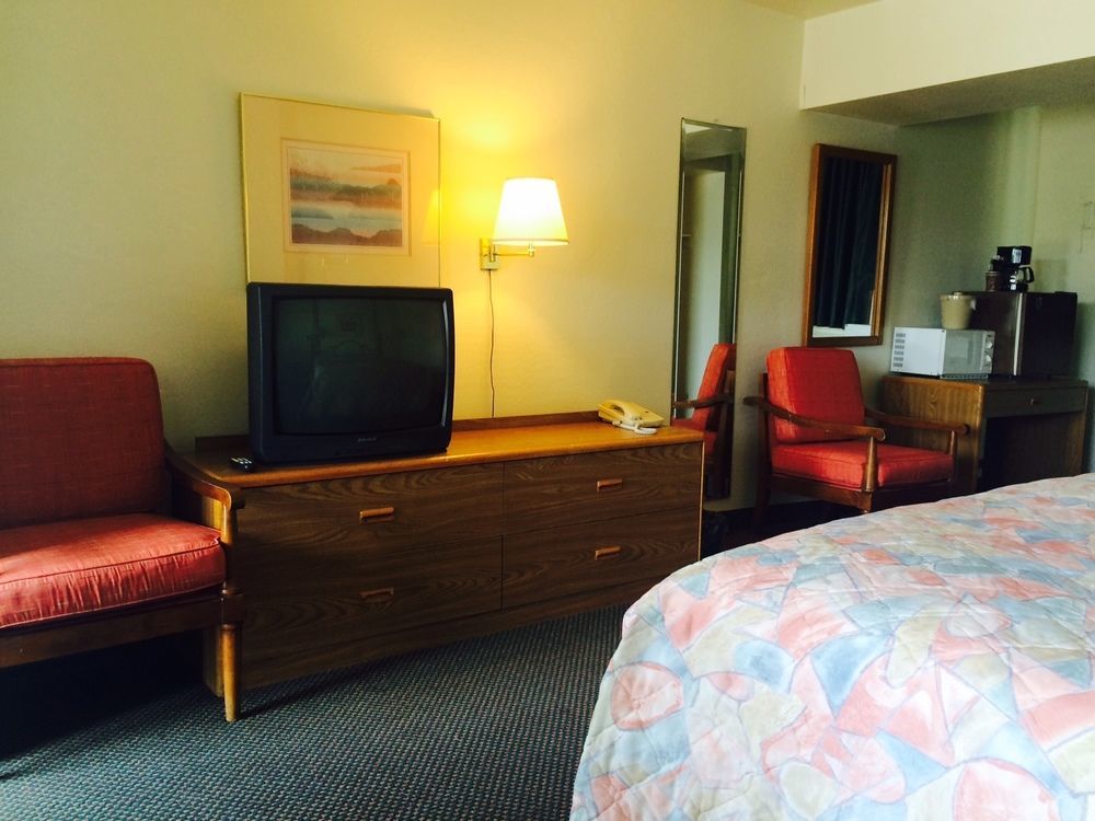 Red Roof Inn Plus+ Williams - Grand Canyon Bagian luar foto
