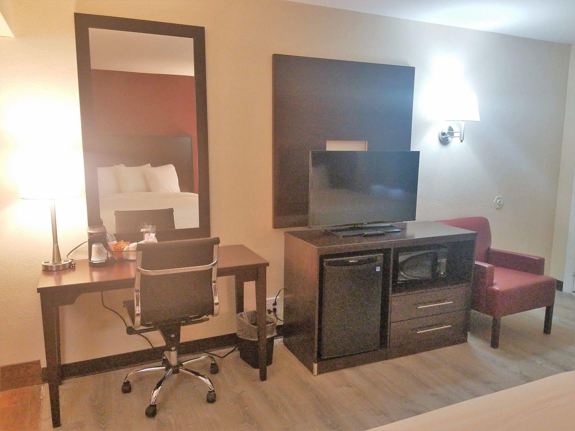 Red Roof Inn Plus+ Williams - Grand Canyon Bagian luar foto
